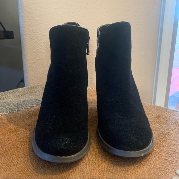 Very Volatile Black Suede Leather Bootie - Picture 2 of 8